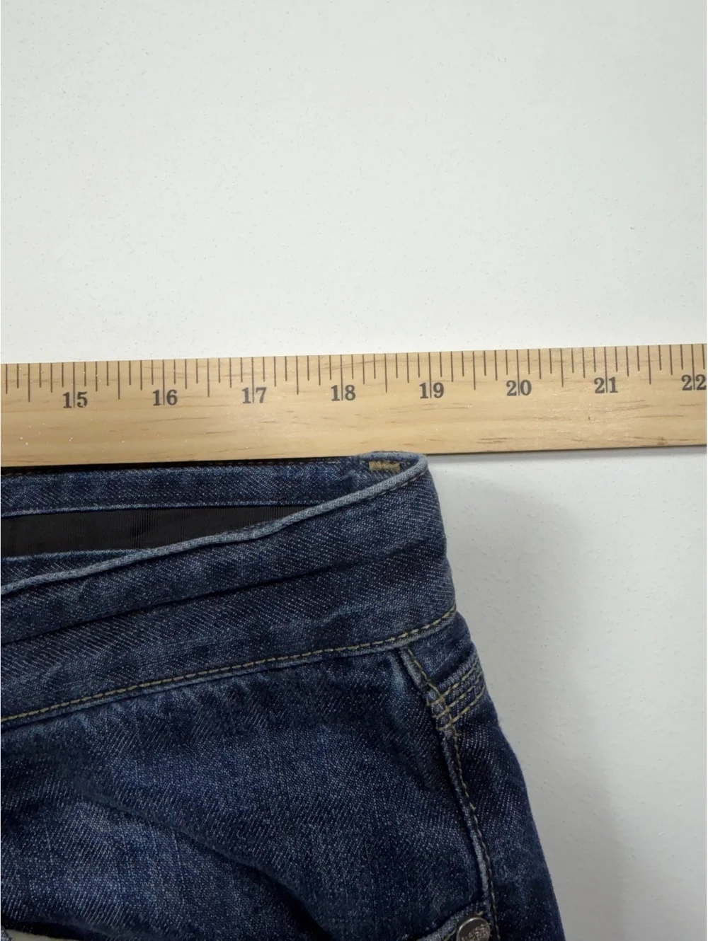 Hugo Boss Alabama Jeans Men’s 38x32 Dark Wash Straight Leg Denim Pants